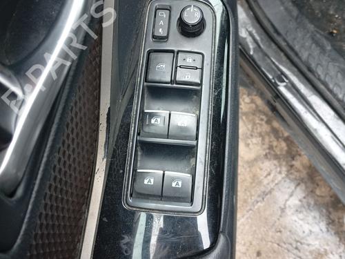 Used Left front window switch TOYOTA C-HR (_X1_) 1.8 Hybrid (ZYX10_, ZYX11_) (98 hp) 32015023