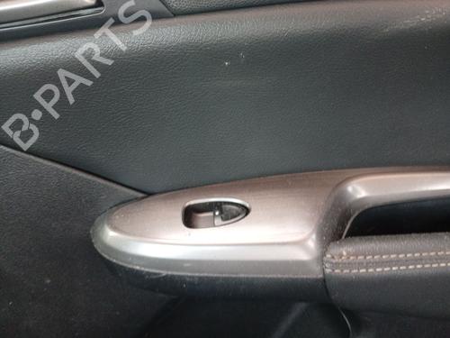 Used Right rear window switch Right rear window switch 38542694 38542694