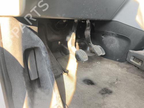 Used Pedal Pedal PEUGEOT EXPERT Van (V_) 2.0 BlueHDi 120 (122 hp) 40044619 40044619
