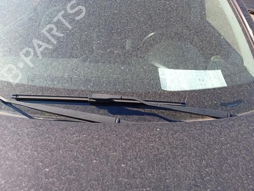 Used Front windshield wiper arm Front windshield wiper arm 37604095 37604095
