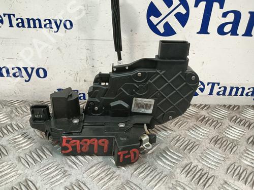 Højre bagtil lås LAND ROVER DISCOVERY IV (L319) 3.0 SDV6 4x4 (256 hp) 32184395