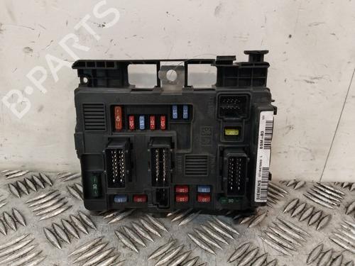 Used Fuse box Fuse box 37607834 37607834