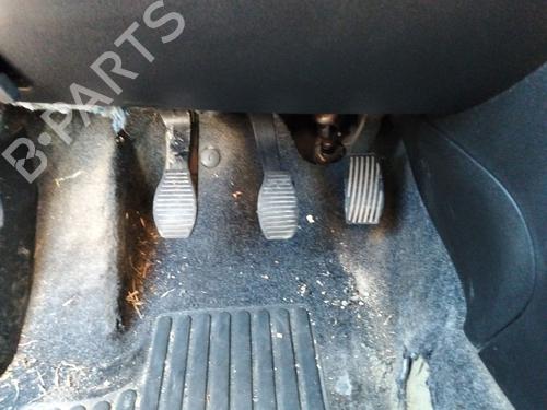 Used Break pedal Break pedal OPEL COMBO Box Body/MPV (X12) 1.3 CDTI (B05) (95 hp) 39945279 39945279
