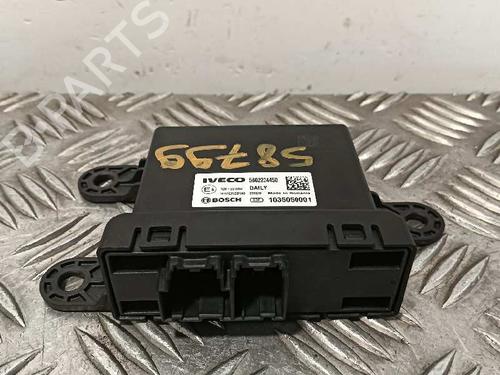 Used Electronic module IVECO DAILY VI Platform/Chassis 33S14, 35S14, 35C14, 38S14 (136 hp) 30318065