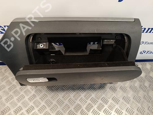 Glove box VW GOLF V (1K1) 2.0 TDI 16V | BP16704646C95 