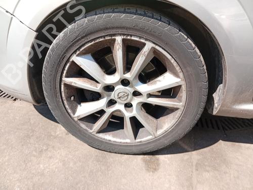 Used Left front steering knuckle Left front steering knuckle OPEL ZAFIRA / ZAFIRA FAMILY B (A05) 1.9 CDTI (M75) (120 hp) 35980673 35980673