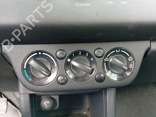 Used Climate control Climate control SUZUKI SWIFT III (MZ, EZ) 1.3 DDiS (RS413D) (69 hp) 35770035 35770035