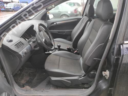 Fuse box OPEL ASTRA H Estate (A04) 1.9 CDTI 16V (L35) | BP17105892E1 
