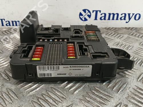 Fuse box RENAULT MEGANE II Saloon (LM0/1_) 1.6 | BP30599716E1