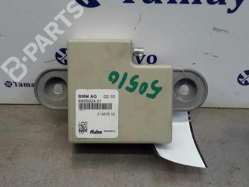 Used Electronic module BMW X5 (E70) xDrive 40 d (306 hp) 6799787