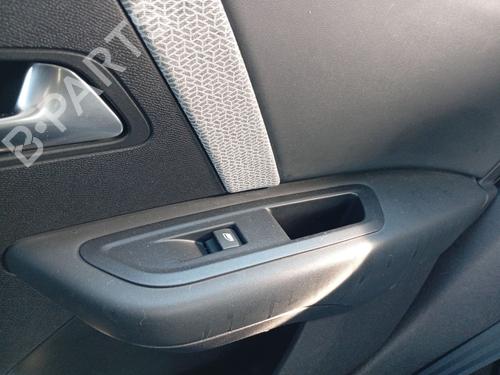 right-rear-window-switch-citroen-c4-iii-ba_-bb_-bc_-2020-35951746 main image