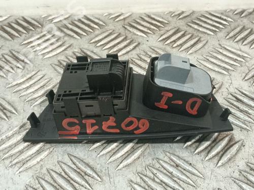 Left front window switch AUDI A1 (8X1, 8XK) 1.6 TDI | BP36703069I27 - Image 3