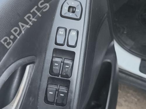 Used Left front window switch Left front window switch HYUNDAI ix35 (LM, EL, ELH) 1.6 (135 hp) 40021360 40021360