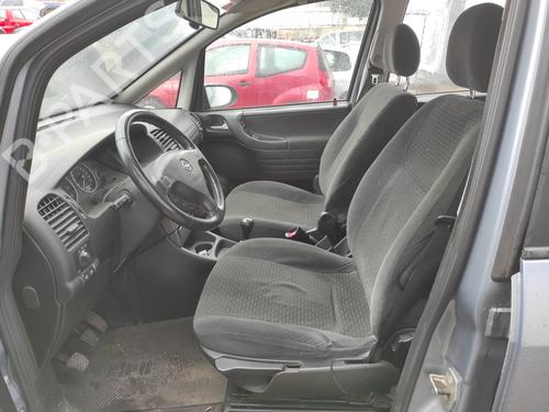 Right taillight OPEL ZAFIRA A MPV (T98) 2.0 DTI 16V (F75) | BP18294698C35 