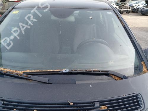 front-windshield-wiper-arm-mercedes-benz-c-class-w203-2000-2001-2002-2003-2004-2005-2006-2007-36477699 main image