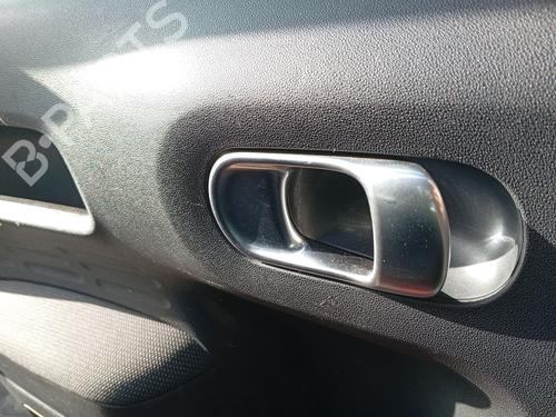 Venstre bak invendig håndtak Venstre bak invendig håndtak CITROËN C4 CACTUS 1.2 VTi 82 (82 hp) 34475651 34475651