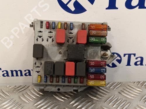 Used Fuse box FIAT PUNTO (188_) 1.2 60 (188.030, .050, .130, .150, .230, .250) (60 hp) 16780544