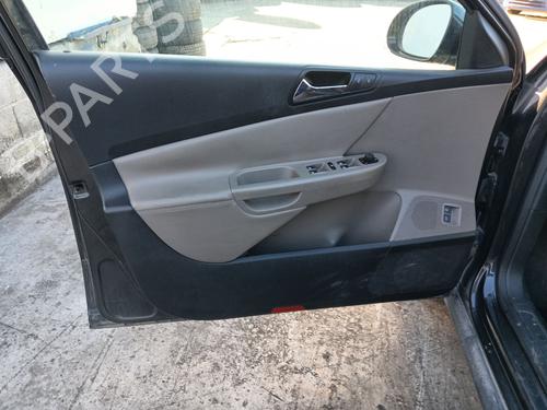 Right front indicator VW PASSAT B6 Variant (3C5) 2.0 TDI 16V | BP31860424C33 