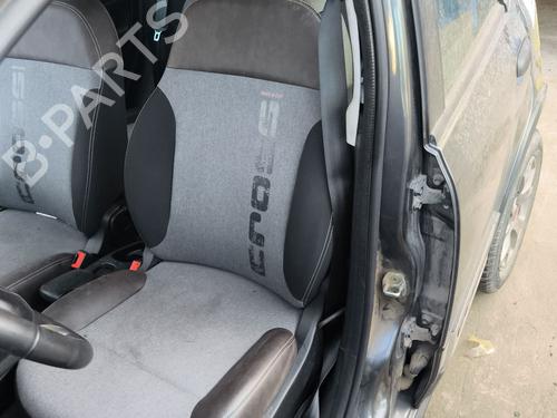 left-front-seat-fiat-panda-312_-319_-2012-40089231 main image