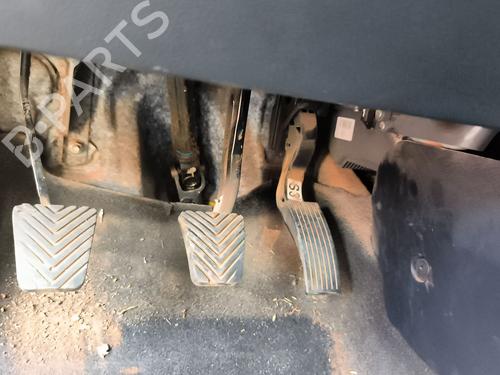 Used Break pedal Break pedal 38017049 38017049