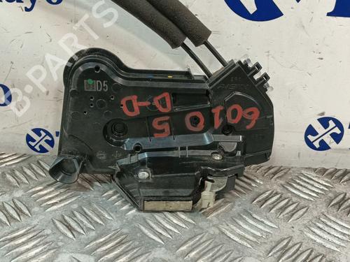 front-right-lock-toyota-c-hr-_x1_-2016-32015011 main image