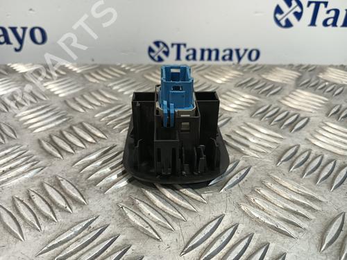 Right front window switch FORD MONDEO III (B5Y) 2.0 16V TDDi / TDCi | BP22274084I26 