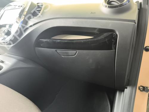 Used Glove box Glove box 39147995 39147995