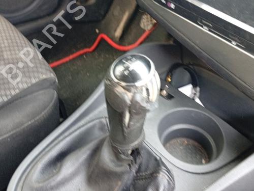 Used Gear lever Gear lever 37646244 37646244