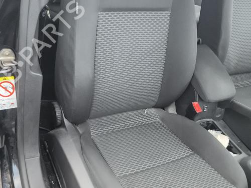 Used Right front seat Right front seat 39533712 39533712