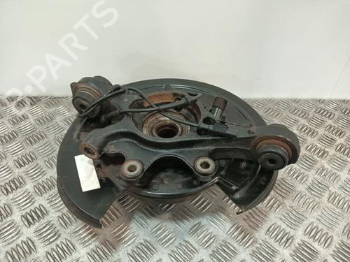 Used Right rear steering knuckle LAND ROVER DISCOVERY IV (L319) 3.0 SDV6 4x4 (256 hp) 32977986