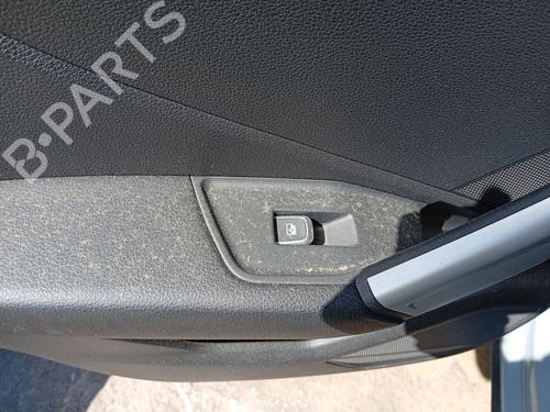 left-rear-window-switch-audi-q2-gab-gag-2016-36597173 main image