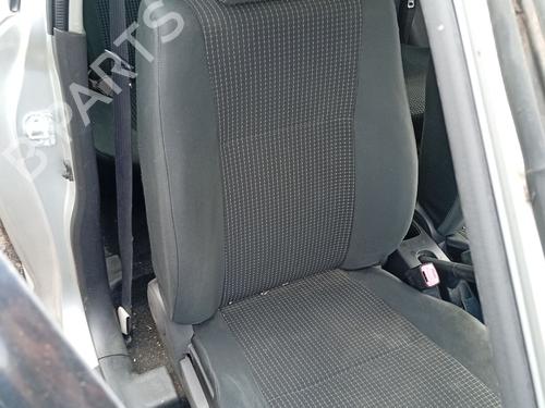 Used Right front seat Right front seat SUZUKI SWIFT III (MZ, EZ) 1.3 DDiS (RS413D) (69 hp) 35770013 35770013