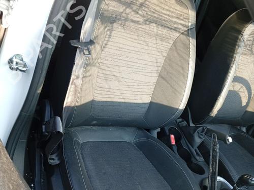 Used Right front seat Right front seat 39614645 39614645