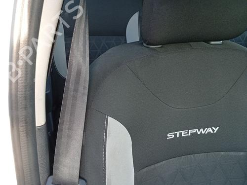 front-right-seatbelt-dacia-sandero-ii-2012-33856903 main image