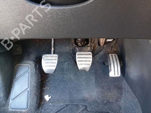 Used Clutch pedal Clutch pedal 38065834 38065834