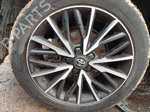 Højre bremsekaliber bag TOYOTA C-HR (_X1_) 1.8 Hybrid (ZYX10_, ZYX11_) (98 hp) 31929360