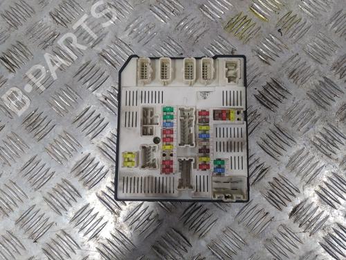 Used Fuse box Fuse box 39527603 39527603