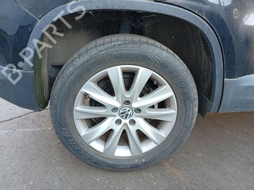 Used Right rear steering knuckle Right rear steering knuckle VW TIGUAN (5N_) 1.4 TSI 4motion (150 hp) 34557973 34557973