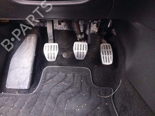 Pedal Pedal RENAULT MEGANE IV Hatchback (B9A/M/N_) 1.6 dCi 130 (B9A4) (130 hp) 34099784 34099784