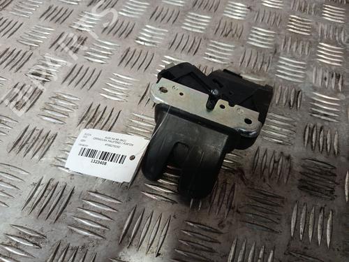 Used Tailgate lock Tailgate lock AUDI A4 B8 (8K2) 2.7 TDI (190 hp) 39499666 39499666