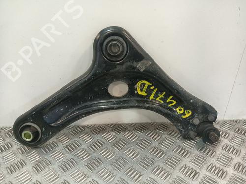 Used Right front suspension arm Right front suspension arm CITROËN C3 III (SX) 1.5 BlueHDi 100 (SXYHYP, SXYHTU) (102 hp) 34138142 34138142