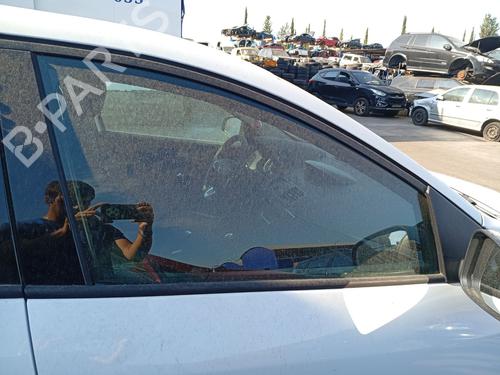 Dør rude højre foran Dør rude højre foran RENAULT MEGANE III Hatchback (BZ0/1_, B3_) 1.6 16V (BZ1B, BZ1H) (110 hp) 37473900 37473900