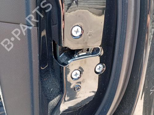 front-right-lock-renault-kadjar-ha_-hl_-2015-36597193 main image