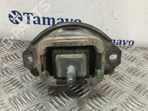 Used Engine mount LAND ROVER DISCOVERY IV (L319) 3.0 SDV6 4x4 (256 hp) 32476290
