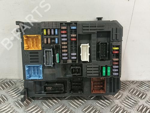Used Fuse box Fuse box PEUGEOT 3008 II SUV (MC_, MR_, MJ_, M4_) 1.2 THP/ PureTech 130 (MRHNSM, MRHNSU, MRHNSJ, MRHNYW,... (131 hp) 34536300 34536300