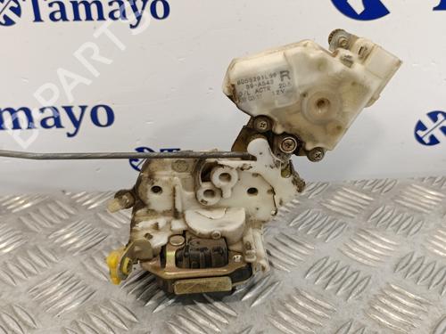 Used Front right lock NISSAN TERRANO II (R20) 2.7 TDi 4WD (125 hp) 17812372