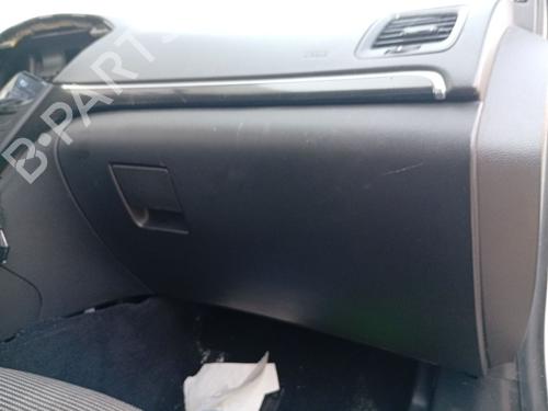 Used Glove box Glove box 37640950 37640950