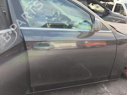 Used Right front door Right front door 39208143 39208143