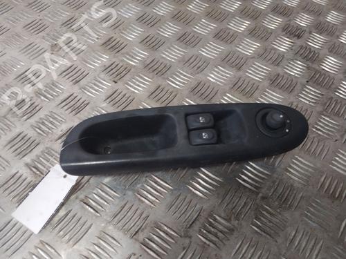 Used Left front window switch Left front window switch RENAULT CLIO II (BB_, CB_) 1.6 (B/CB0D, BB00) (90 hp) 39499650 39499650