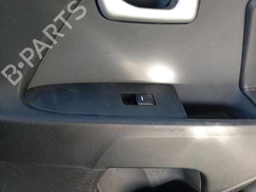 Højre bagtil elrude kontakt Højre bagtil elrude kontakt KIA SPORTAGE III (SL) 1.7 CRDi (116 hp) 36695473 36695473